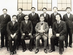 大学予科創設時の教授会メンバー／1932（S7）