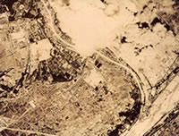 爆撃をうけた川西航空機宝塚製作所／左上が関西学院／1945（S20）.7.23