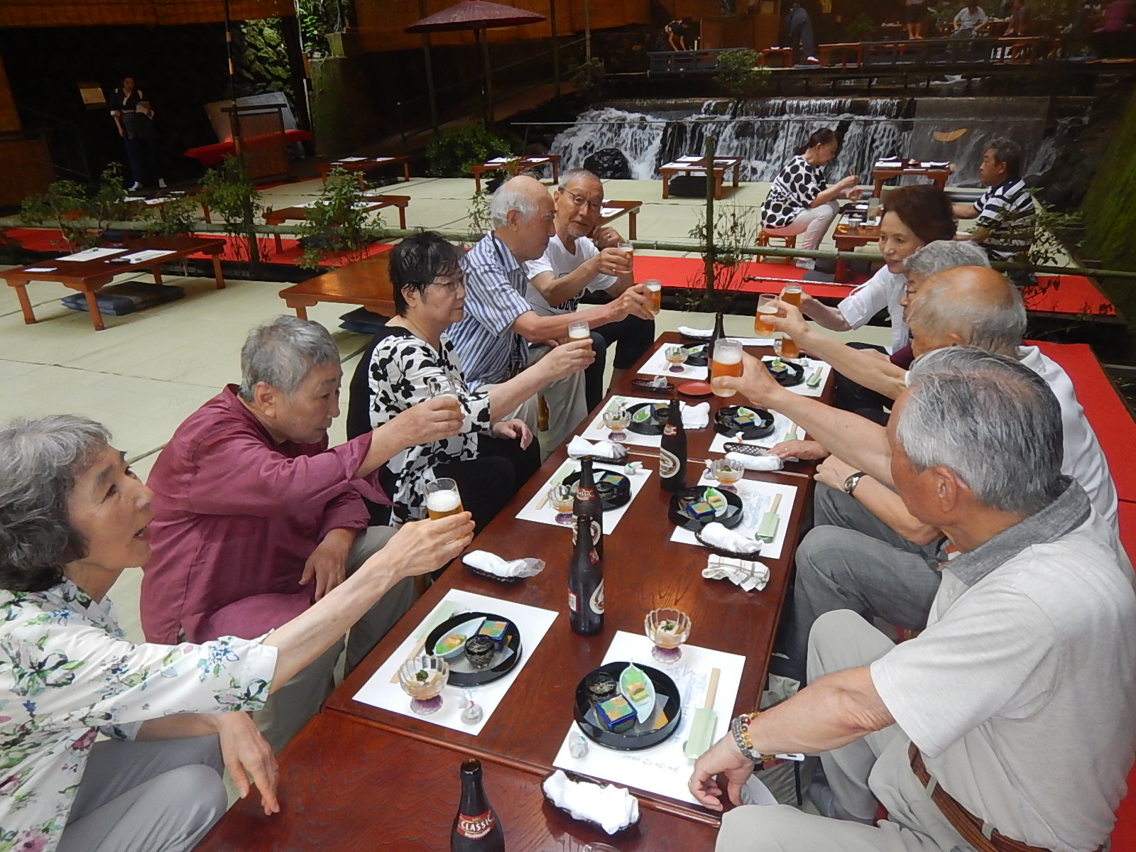 川床料理「ひろ文」での乾杯