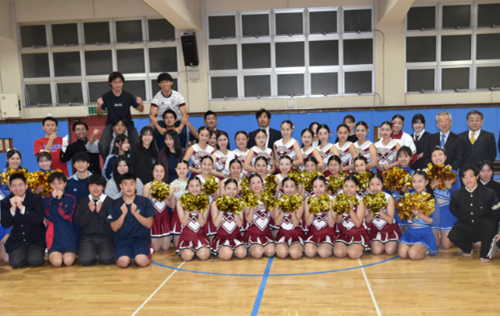 “レッツゴーKG”が横須賀に鳴り響く！ 関学応援団総部 × 横須賀学院高校チアダンス